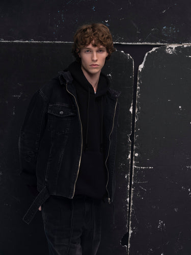 THE DETACH HOODED TRUCKER