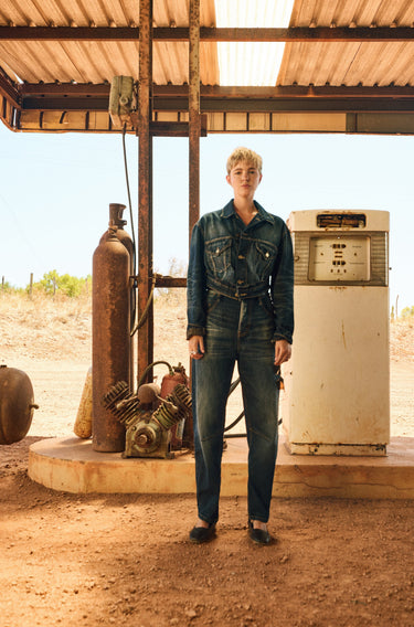 AUTHENTIC WASHED WOMEN BARREL FIT DENIM JEANS