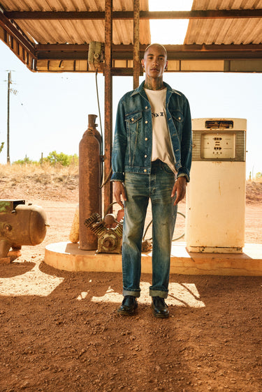 AUTHENTIC WASHED MEN’S TRUCKER DENIM JACKET